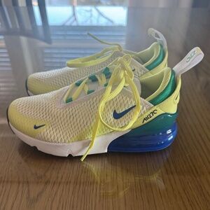Kids Nike AirMax 270 Tennis Shoes